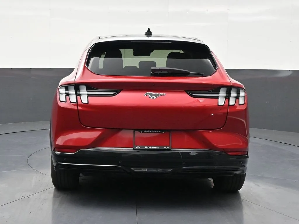 2024 Ford Mustang Mach-E Premium photo 4