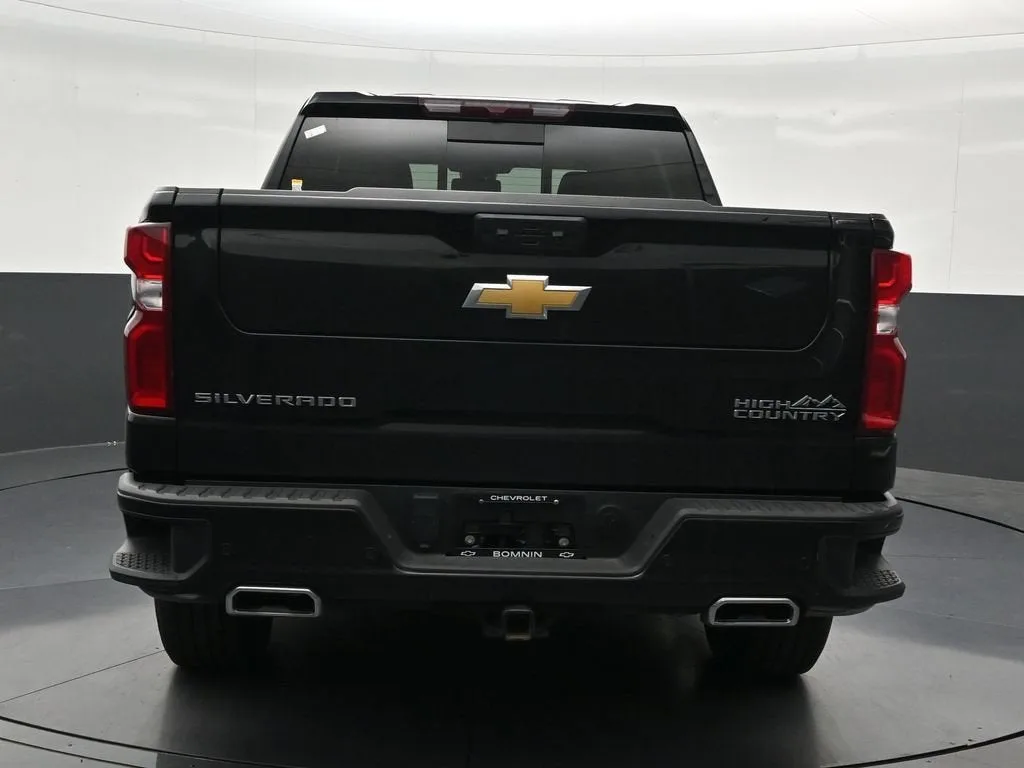 2024 Chevrolet Silverado 1500 High Country photo 4