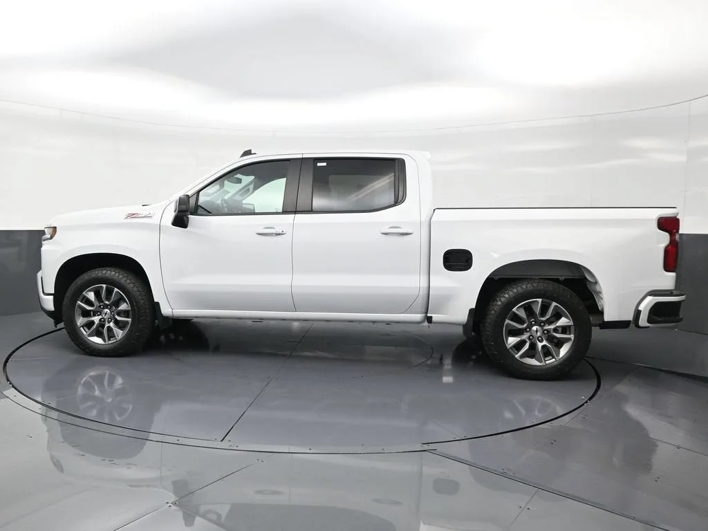 2020 Chevrolet Silverado 1500 RST photo 2