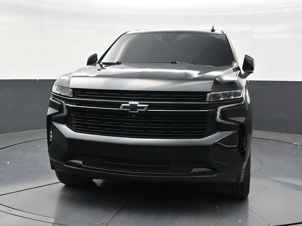 2024 Chevrolet Tahoe RST photo 2