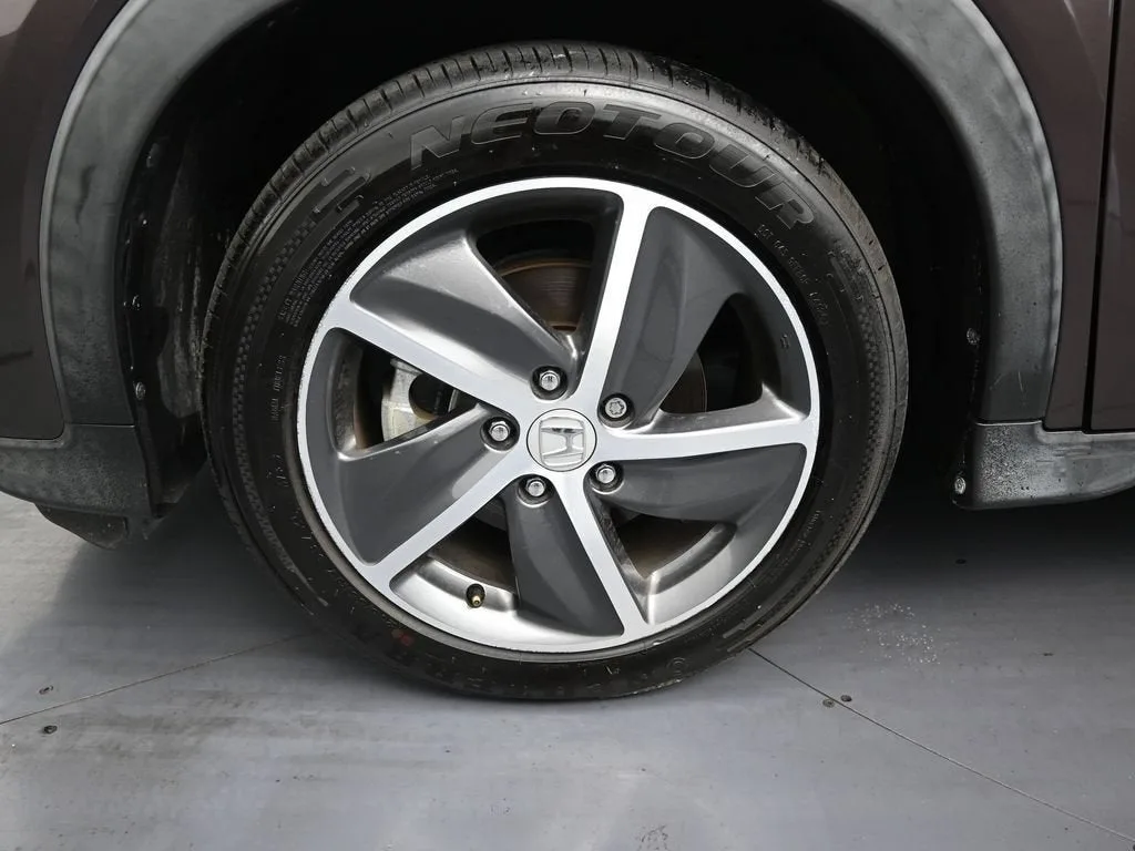 2022 Honda HR-V 2WD EX photo 9