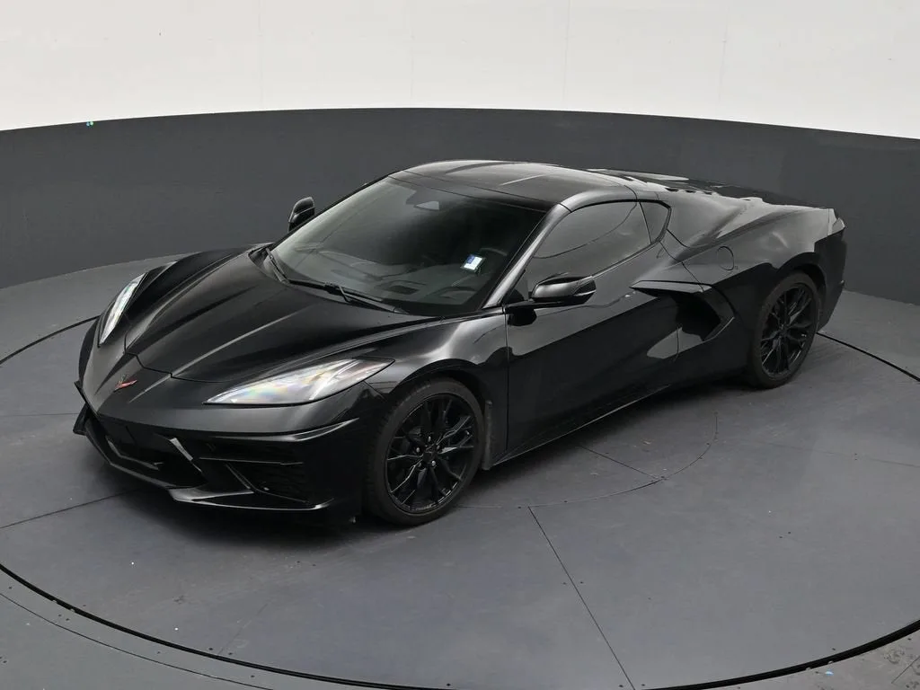 2025 Chevrolet Corvette Stingray 2LT photo 11