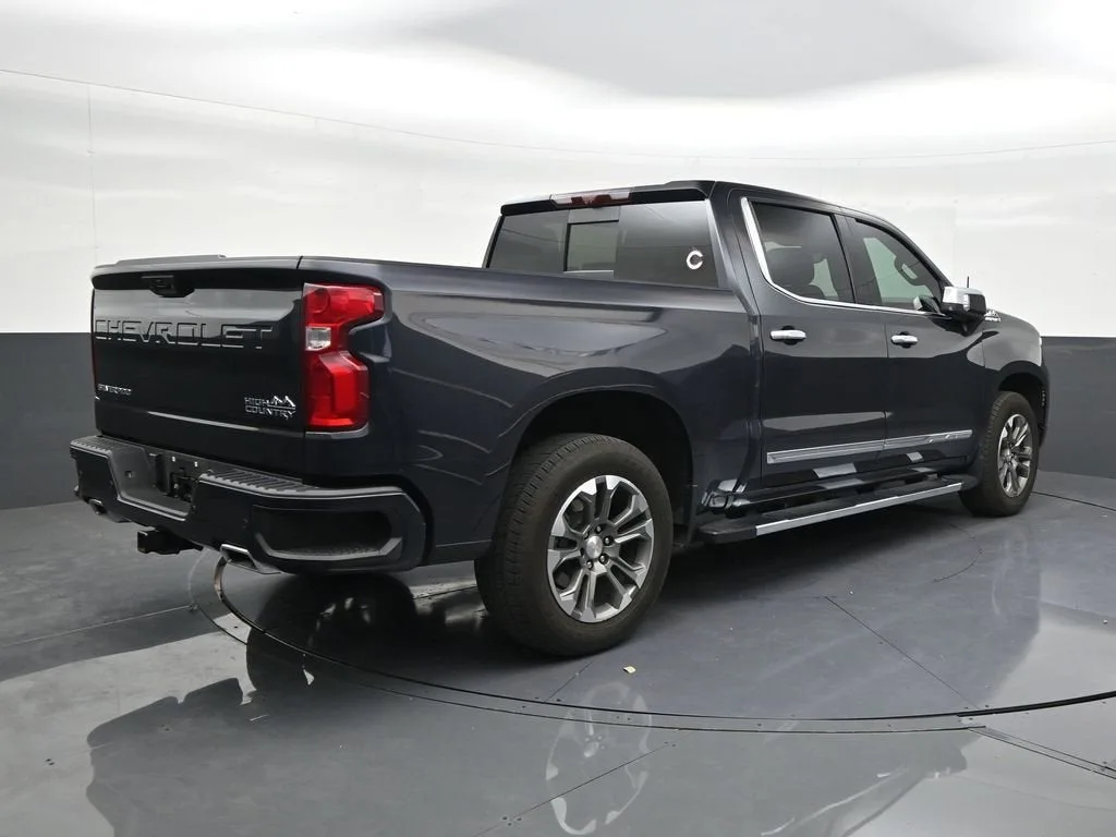 2023 Chevrolet Silverado 1500 High Country photo 5