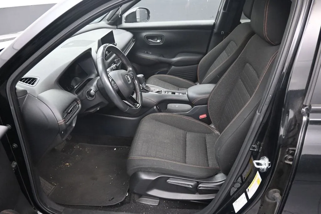 2024 Honda HR-V 2WD Sport photo 10