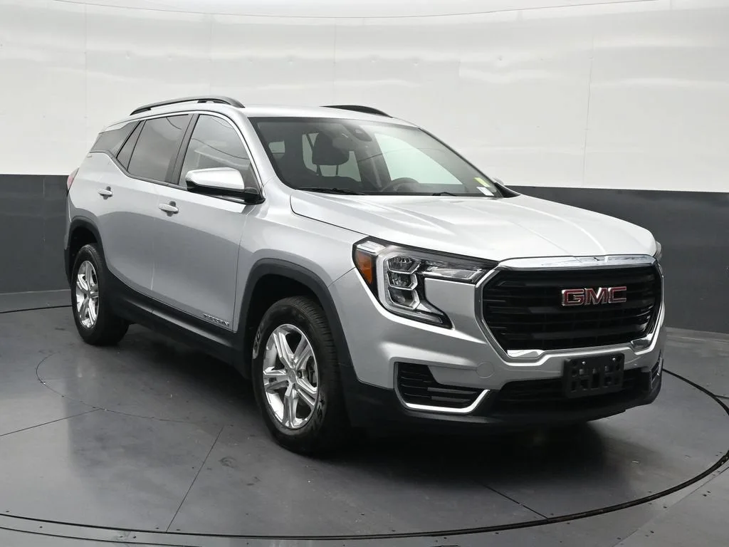 2022 GMC Terrain SLE photo 8