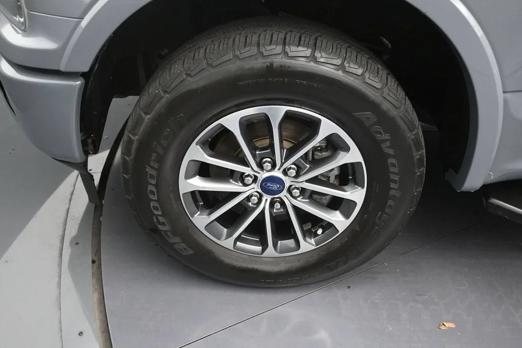 2020 Ford F-150 XL photo 9