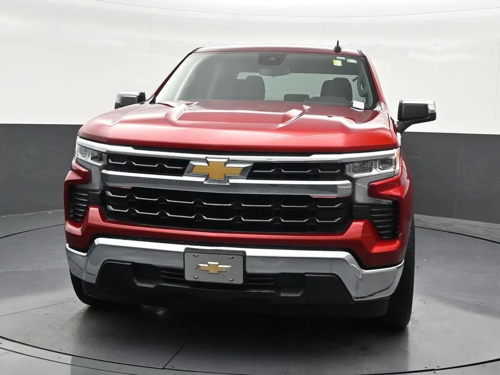 2024 Chevrolet Silverado 1500 LT photo 9