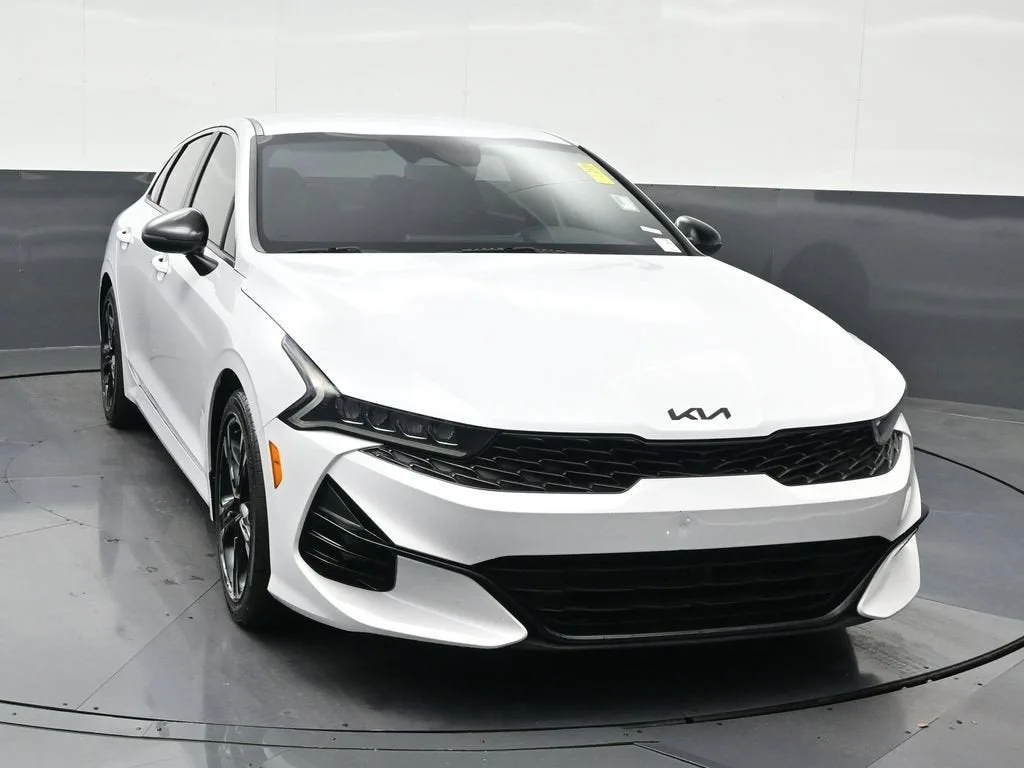 2022 Kia K5 GT-Line photo 8