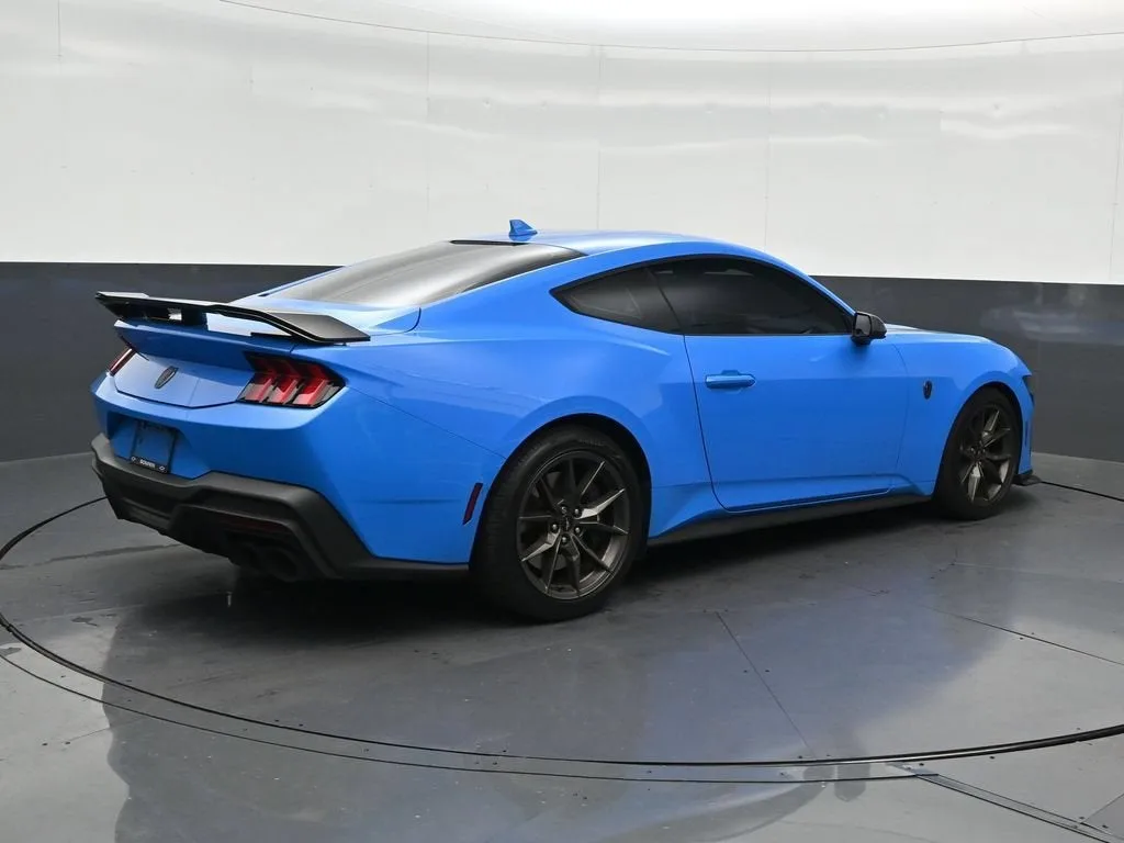 2024 Ford Mustang Dark Horse photo 5