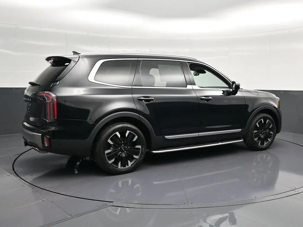 2024 Kia Telluride SX photo 3