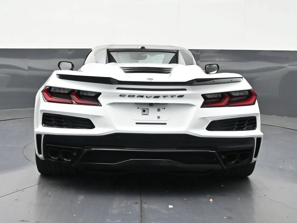 2025 Chevrolet Corvette E-Ray 1LZ photo 4