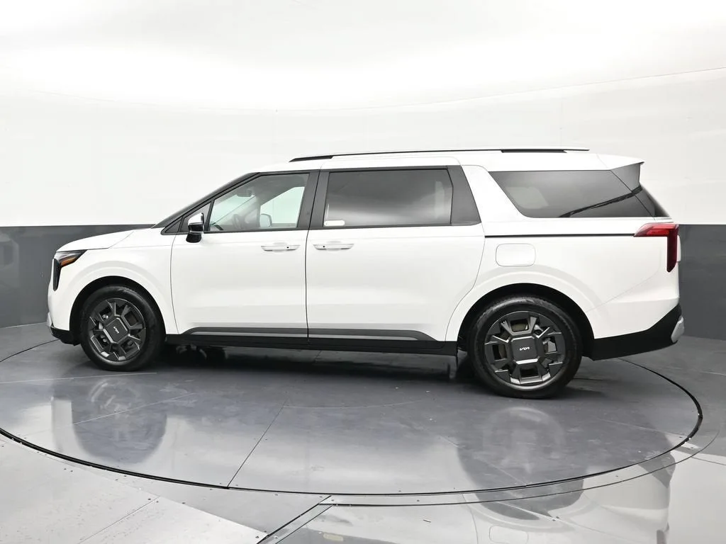 2026 Kia Carnival MPV Hybrid EX photo 2