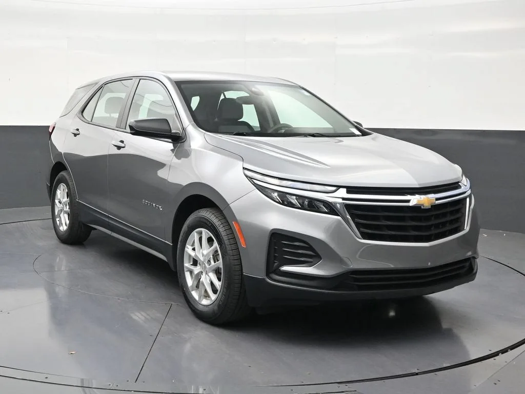 2023 Chevrolet Equinox LS photo 7