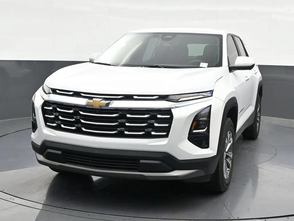 2025 Chevrolet Equinox LT photo 9
