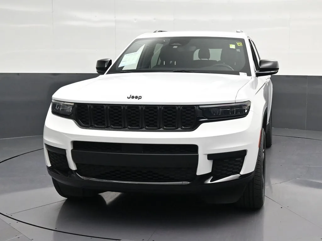 2023 Jeep Grand Cherokee L Altitude photo 6