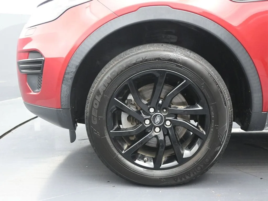 2018 Land Rover Discovery Sport SE photo 11