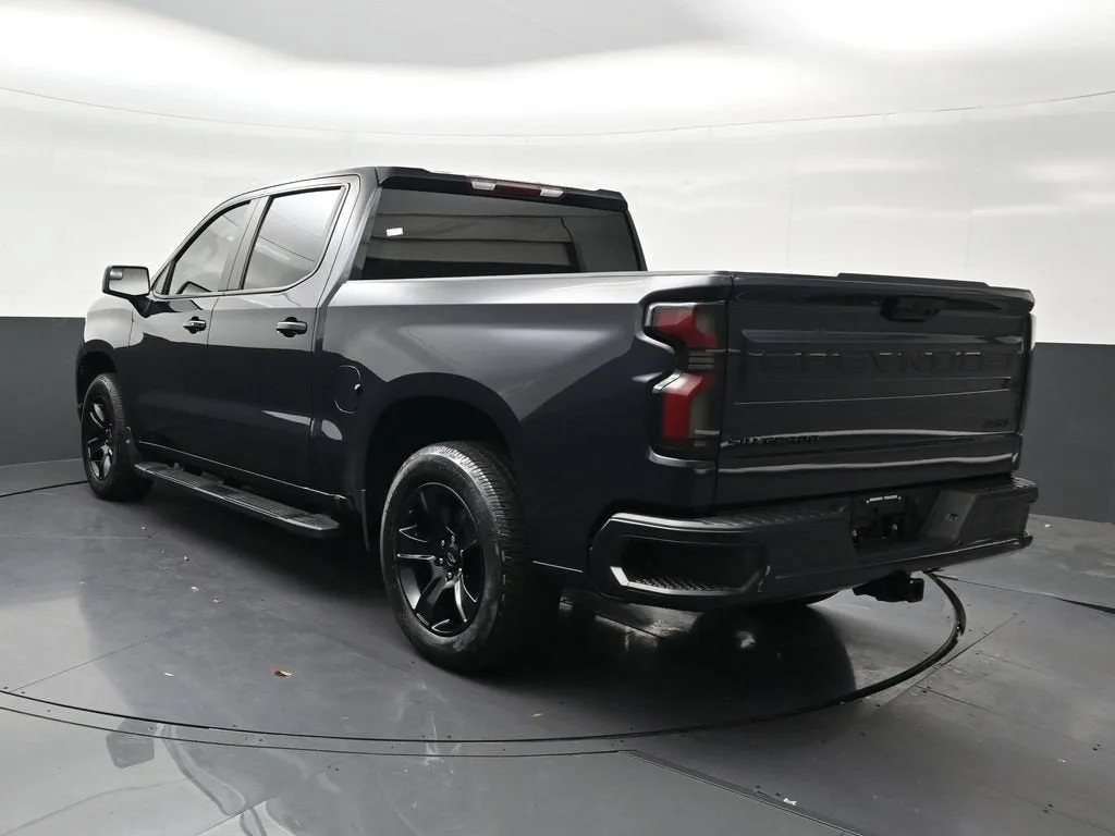 2023 Chevrolet Silverado 1500 RST photo 3