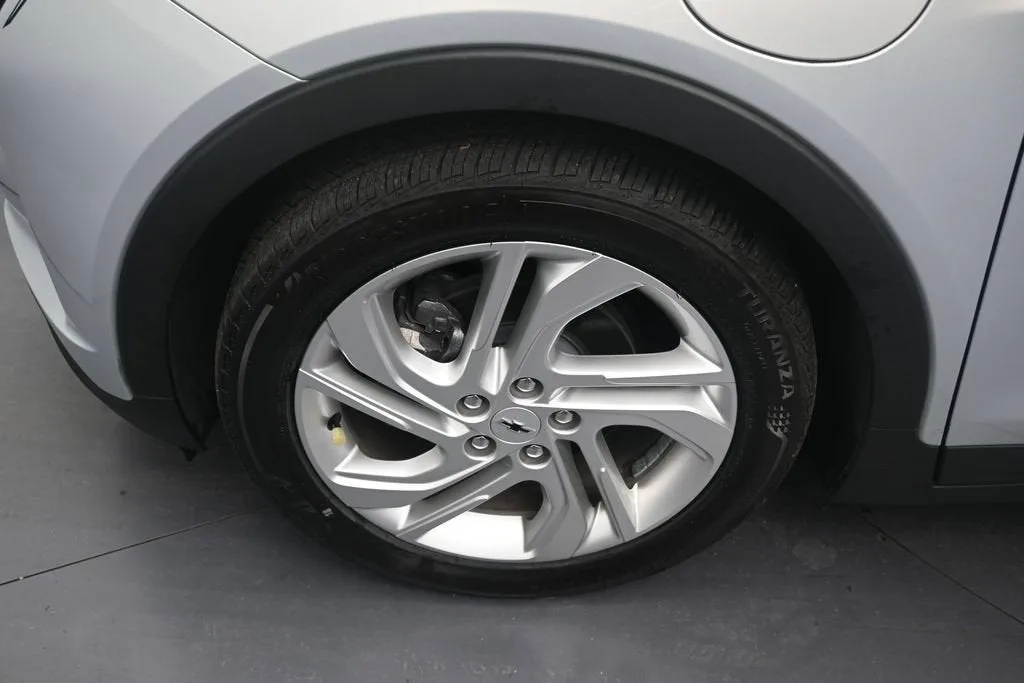 2023 Chevrolet Bolt EV 1LT photo 9