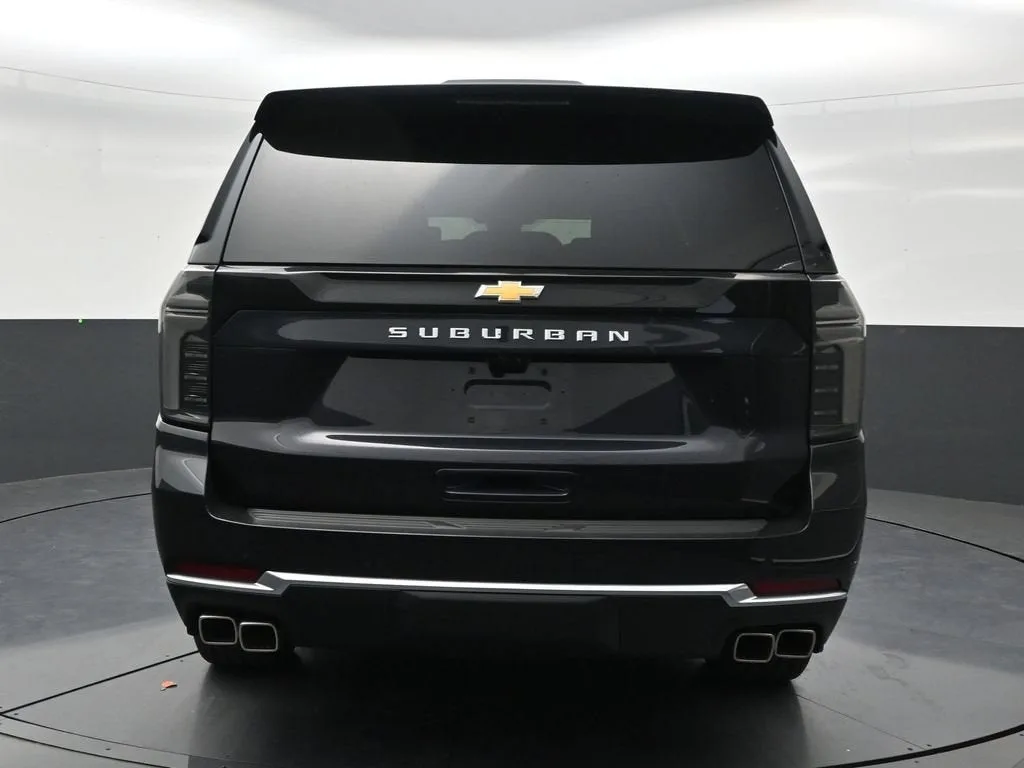 2026 Chevrolet Suburban High Country photo 4