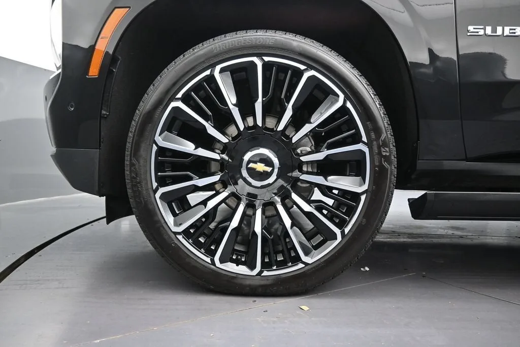 2026 Chevrolet Suburban High Country photo 10