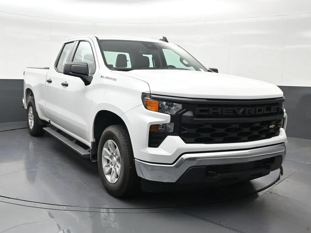 2025 Chevrolet Silverado 1500 WT photo 8