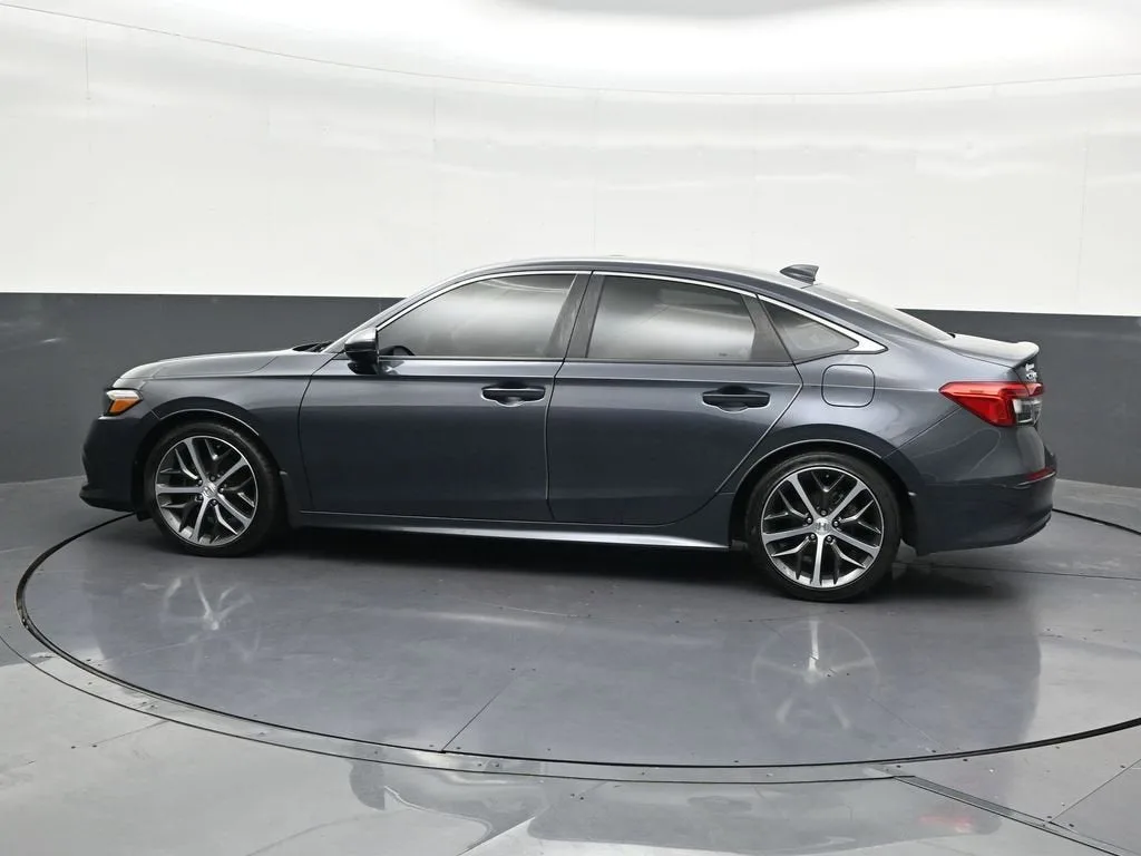 2024 Honda Civic Sedan Touring photo 2