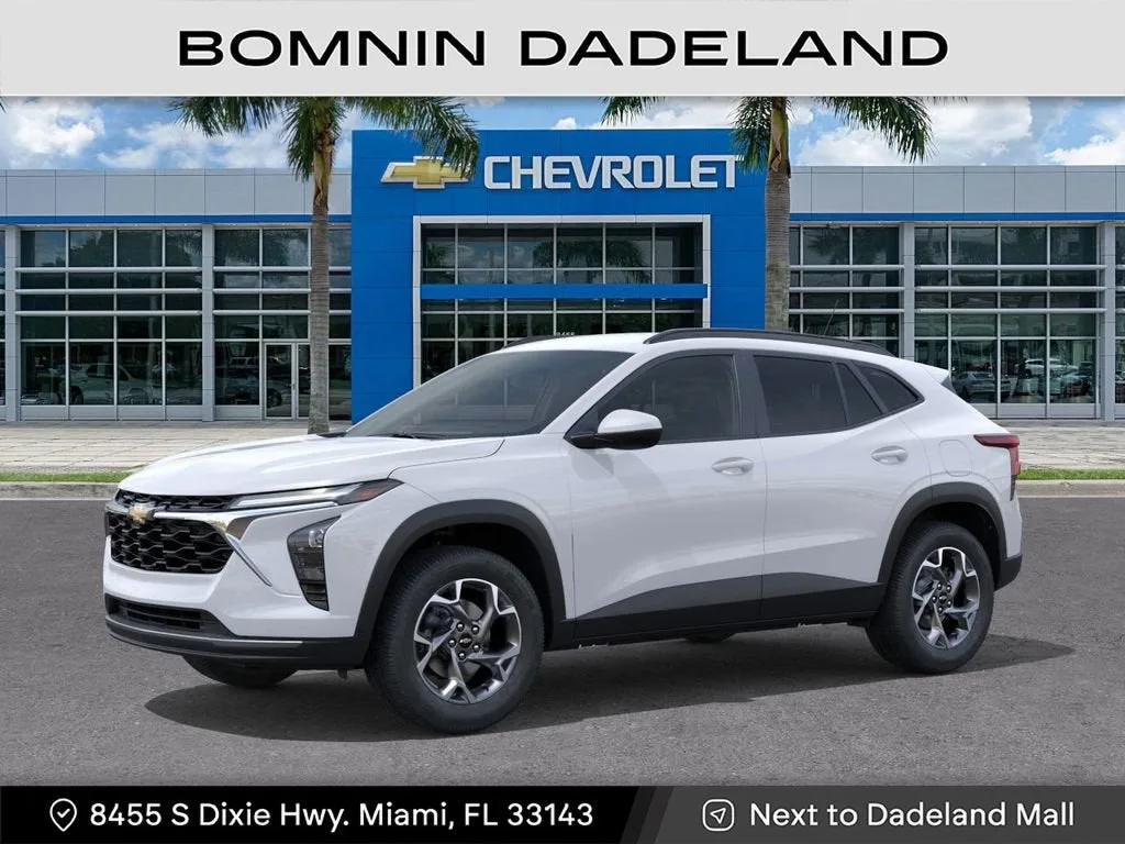 2026 Chevrolet Trax LT photo 2