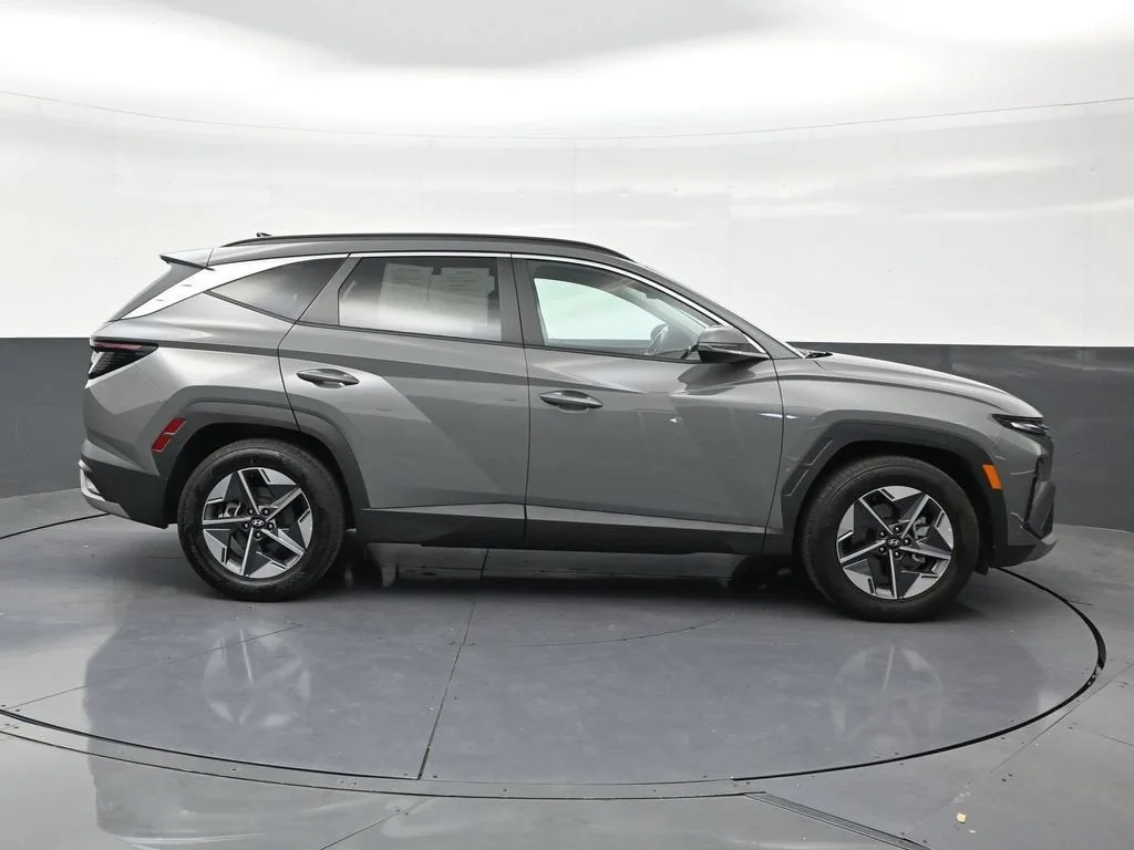 2025 Hyundai Tucson SEL Convenience photo 6