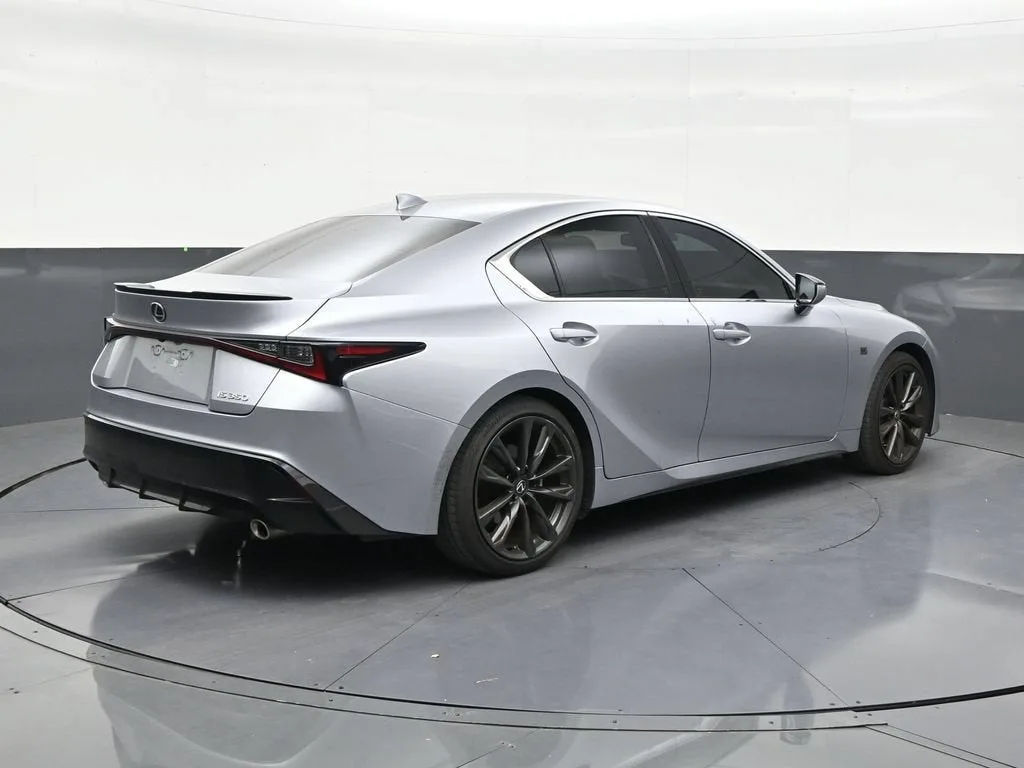 2025 Lexus IS 350 F SPORT Design photo 5