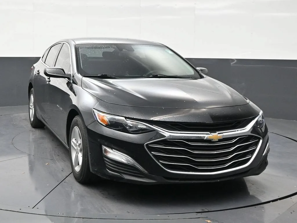 2024 Chevrolet Malibu LS photo 7