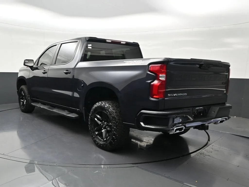 2024 Chevrolet Silverado 1500 LT Trail Boss photo 3