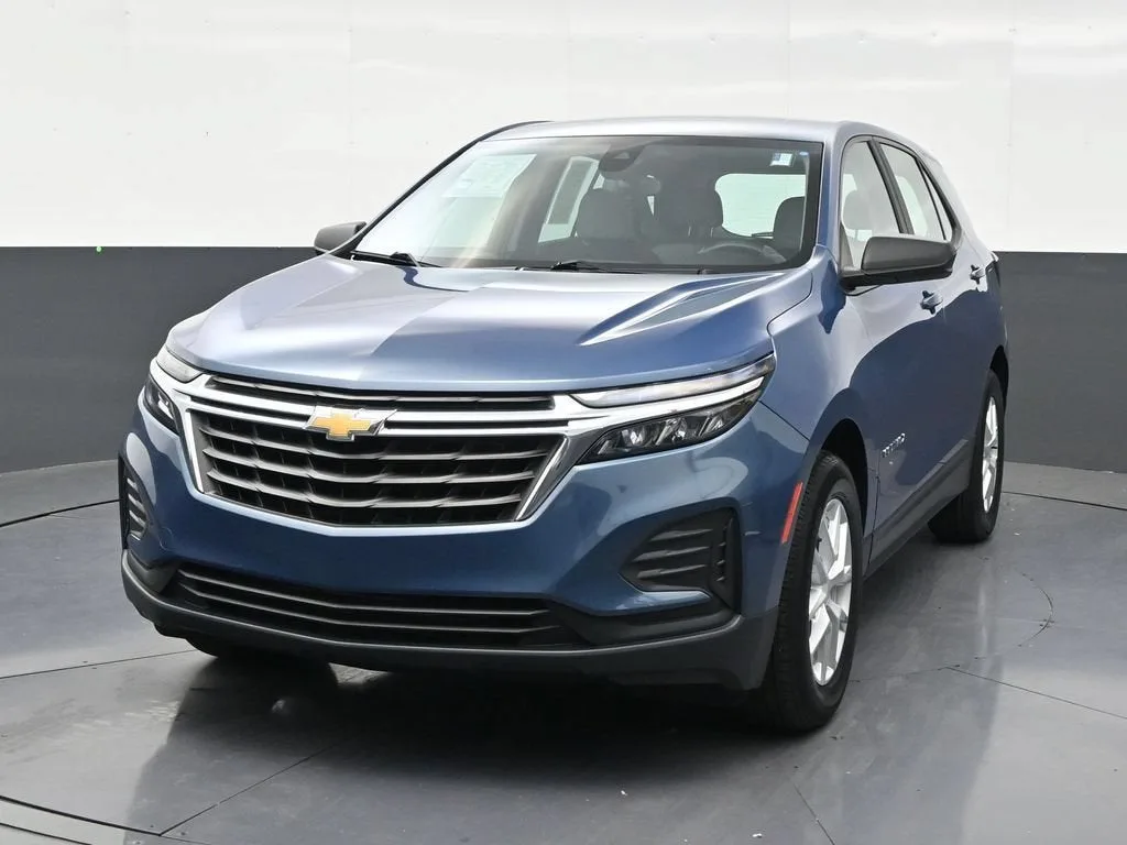 2024 Chevrolet Equinox LS photo 8