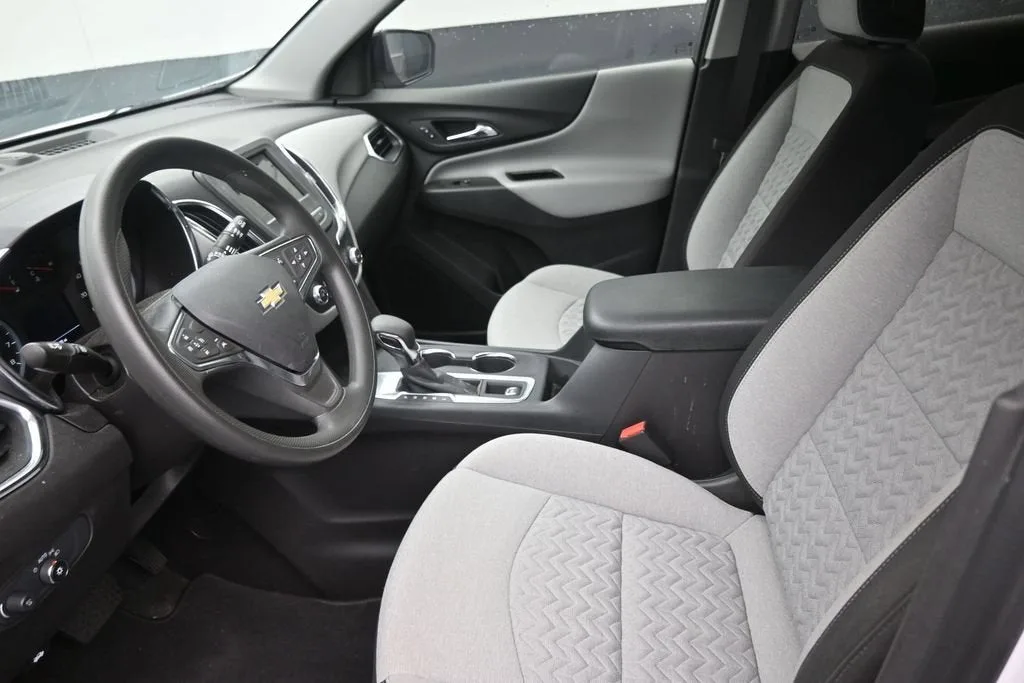 2024 Chevrolet Equinox LS photo 12