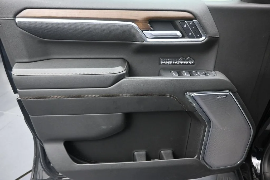 2024 Chevrolet Silverado 1500 High Country photo 11
