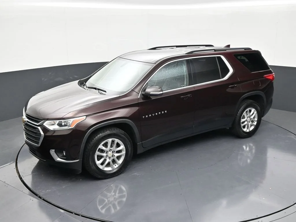 2021 Chevrolet Traverse LT Leather photo 12