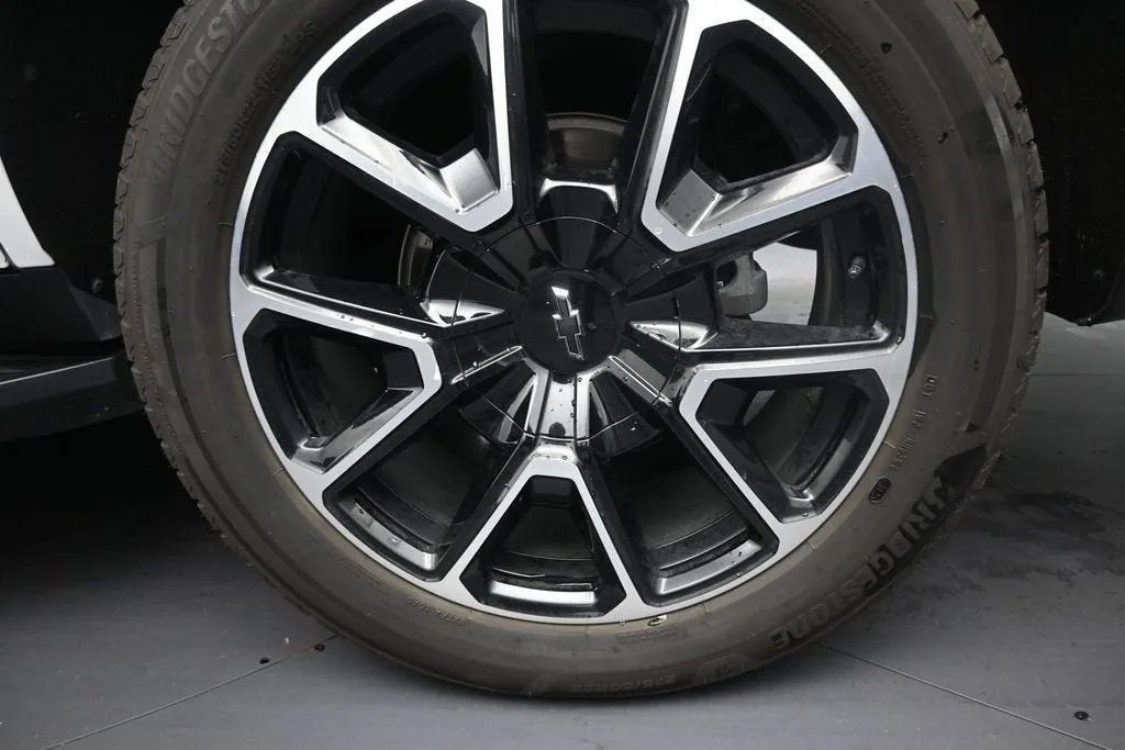 2023 Chevrolet Tahoe RST photo 10