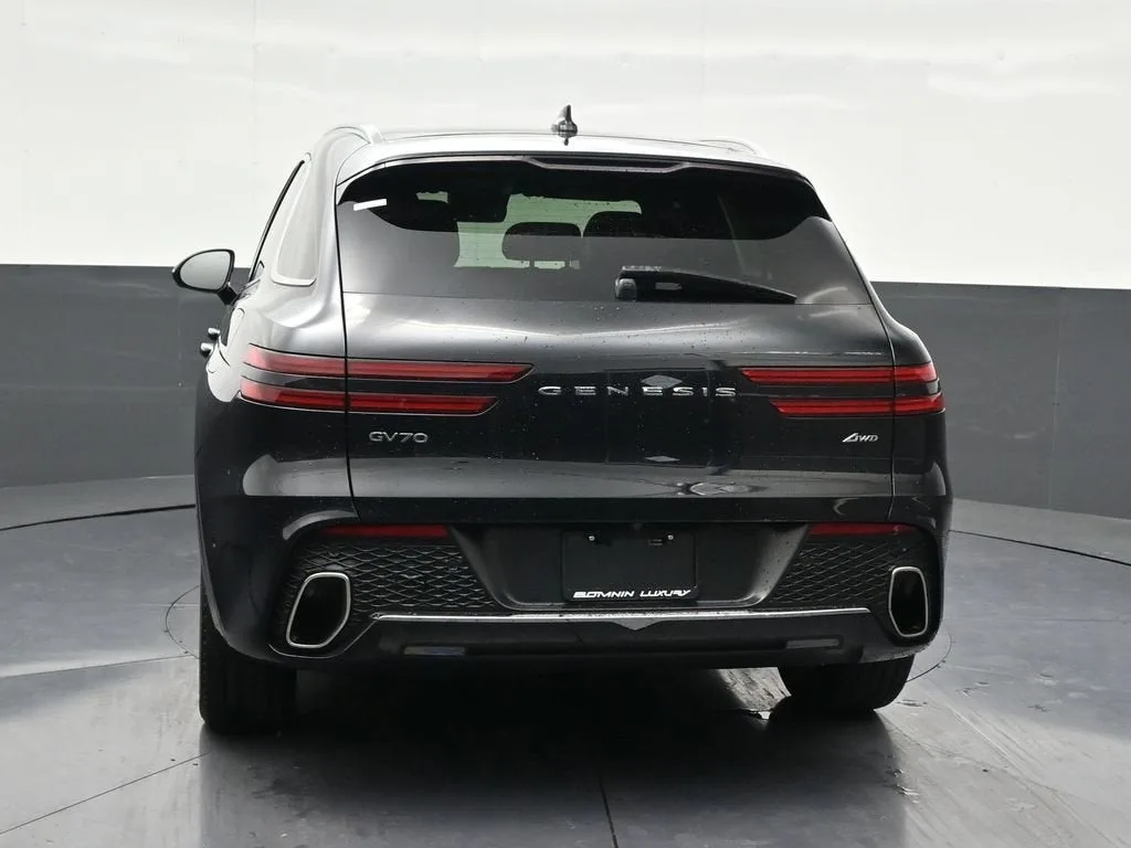 2022 Genesis GV70 2.5T AWD photo 4
