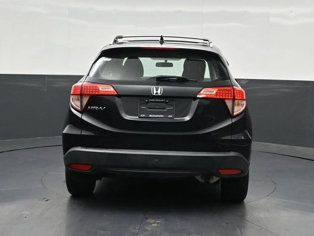 2016 Honda HR-V LX photo 4