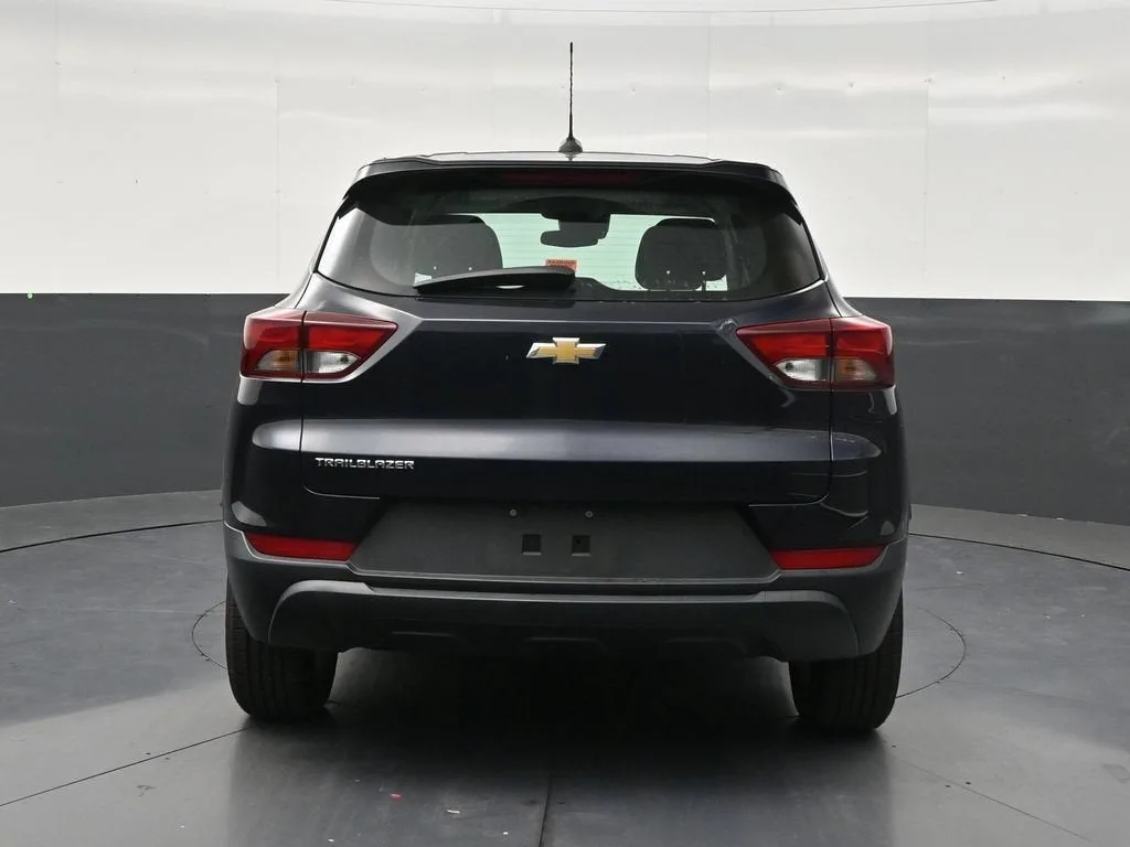 2021 Chevrolet Trailblazer LS photo 4