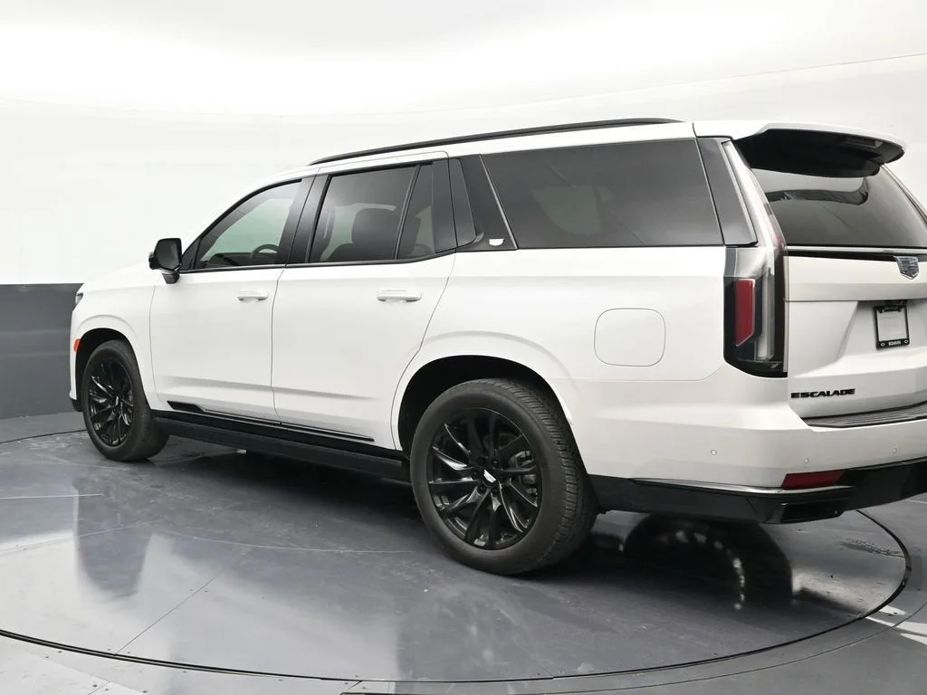 2024 Cadillac Escalade Sport Platinum photo 3