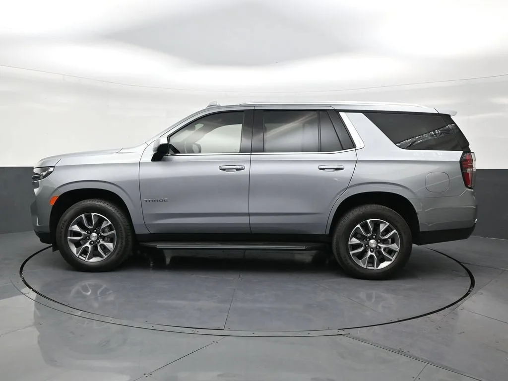 2024 Chevrolet Tahoe LT photo 2