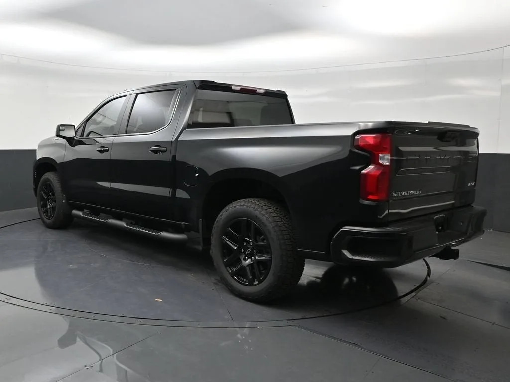 2026 Chevrolet Silverado 1500 RST photo 3