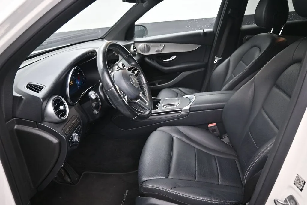 2021 Mercedes-Benz GLC 300 SUV photo 11
