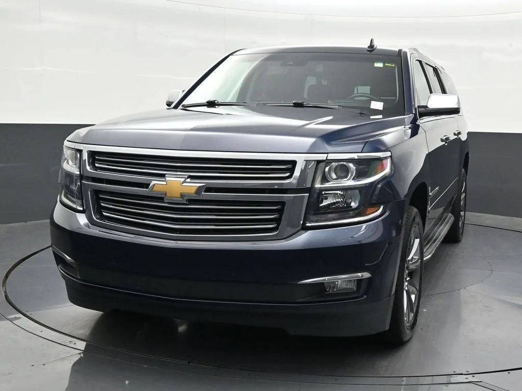 2019 Chevrolet Suburban Premier photo 9