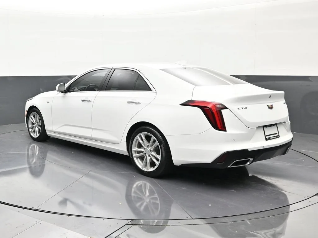 2023 Cadillac CT4 Luxury photo 3