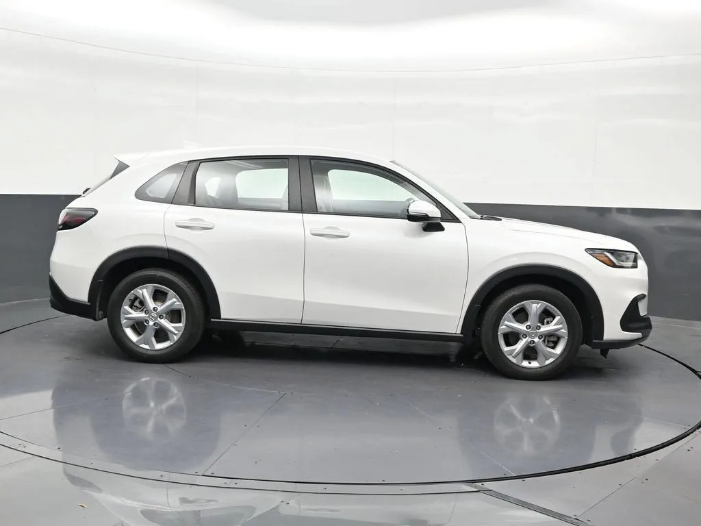 2025 Honda HR-V 2WD LX photo 6