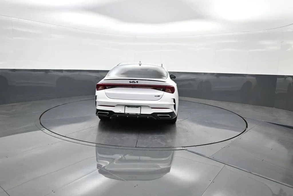 2022 Kia K5 GT-Line photo 4