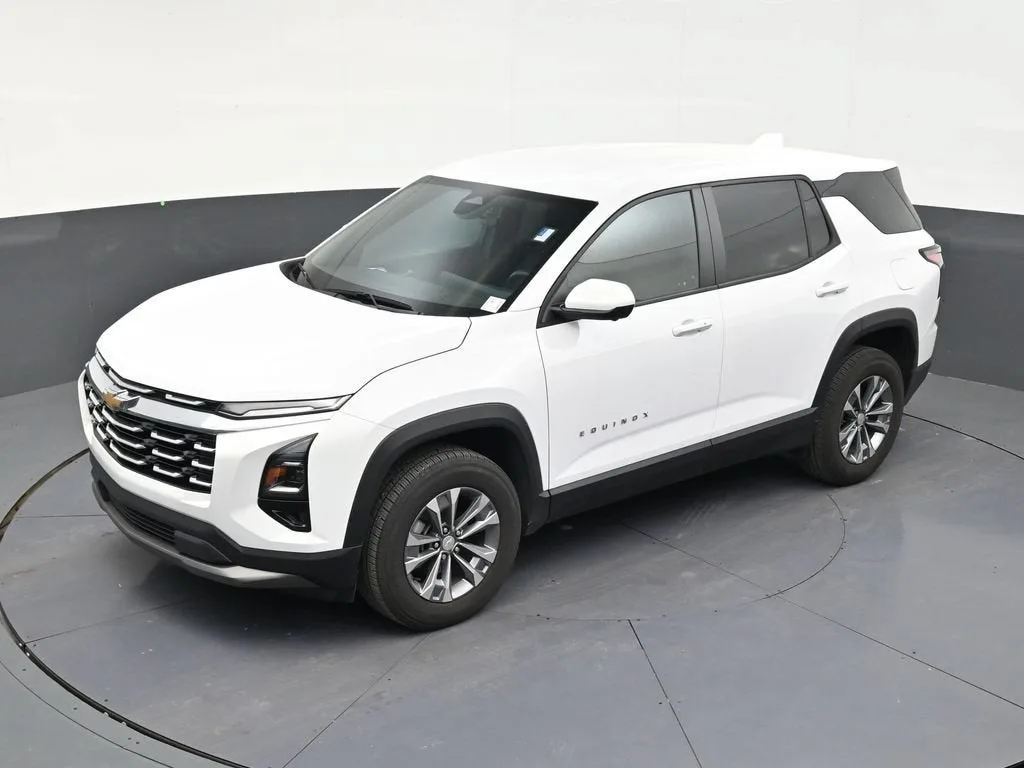 2025 Chevrolet Equinox LT photo 12