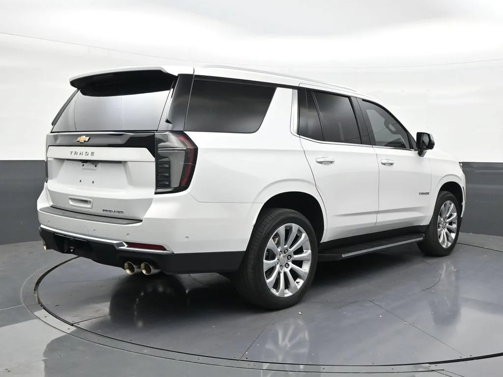 2025 Chevrolet Tahoe Premier photo 5