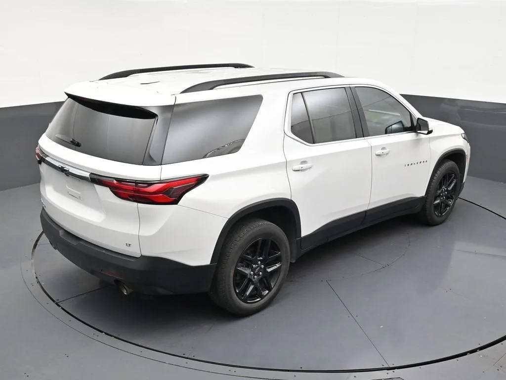 2022 Chevrolet Traverse LT Cloth photo 16